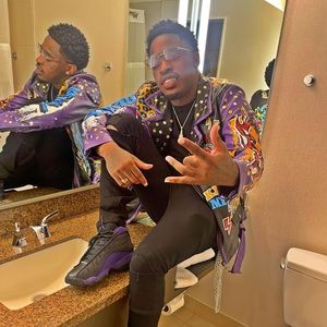 Meet your Posher, Earnest